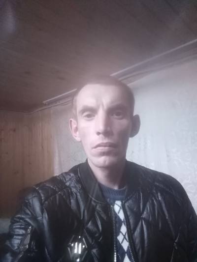 Владимир 34 лет Жен  Россия
