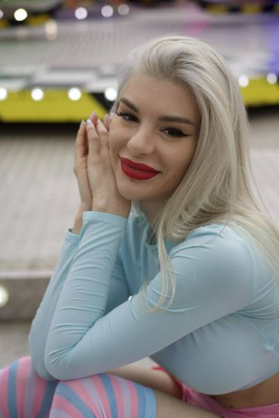Darya 27 years Prague Czech Republic