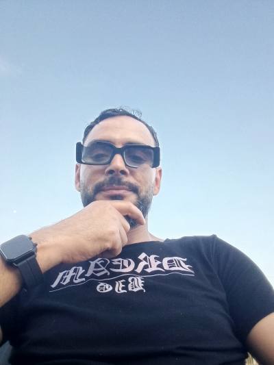 Ziad 38 лет Tunisie  Россия