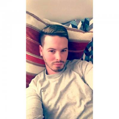Eliot 33 ans Edimbourgh  Royaume-Uni