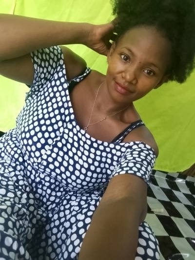 Zara 31 ans Ambanja  Madagascar