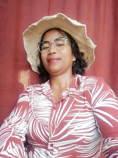 Josea 45 ans Tamatave Andorre