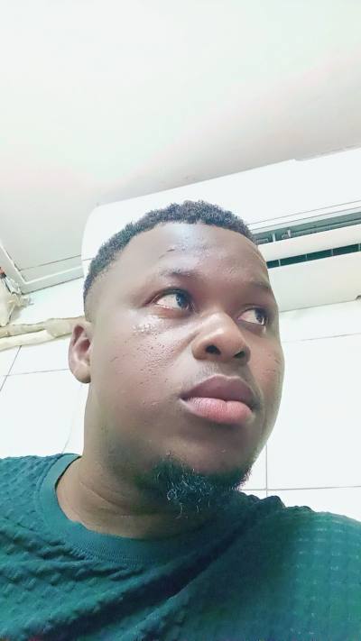 Abraham 29 лет Lyon Франция