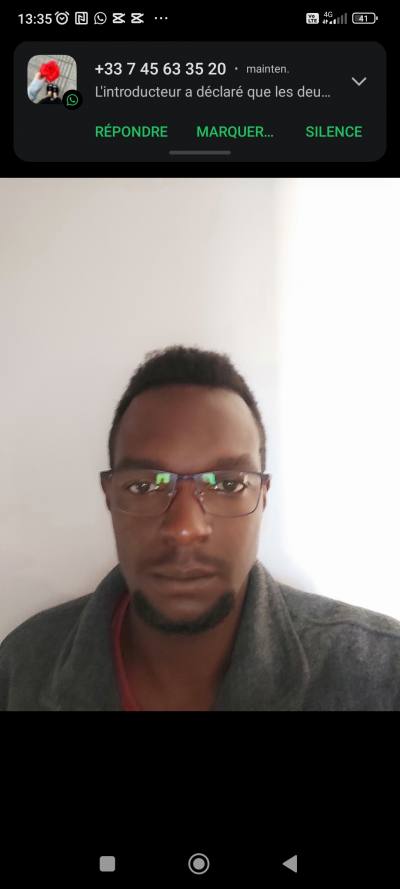 Mathias 34 лет Buxy  Франция