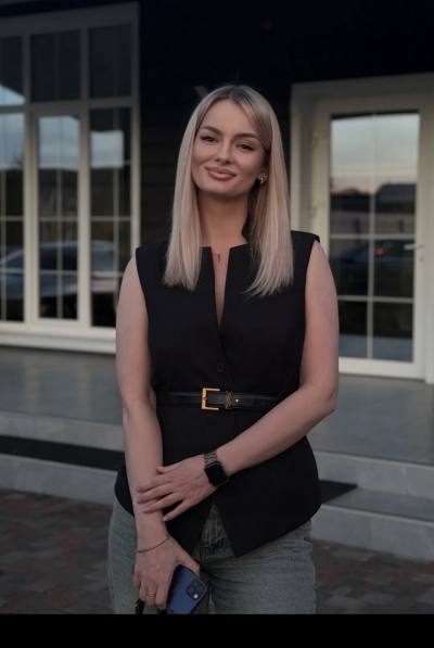 Adelin 32 ans Baku  Azerbaïdjan