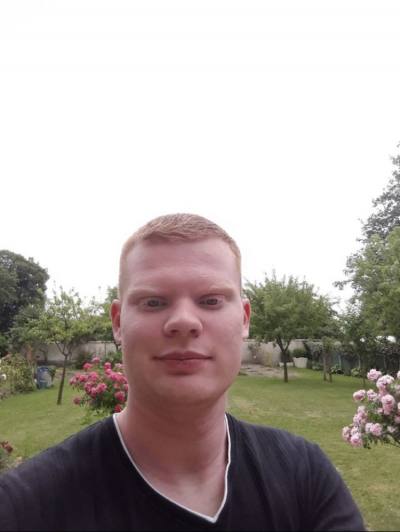 Sacha 30 ans Choisy Le Roi France