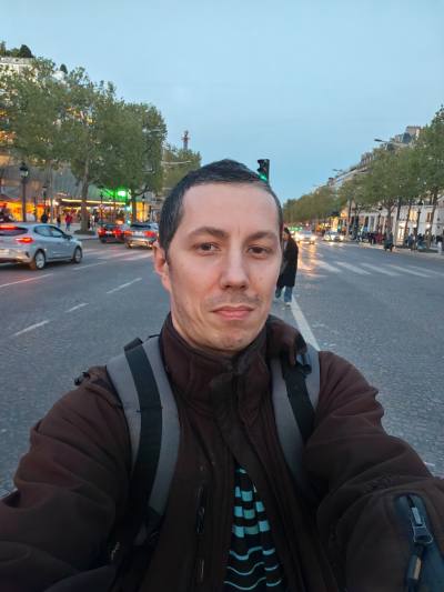 Frédéric 40 лет Moirans  Франция