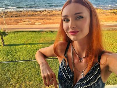 Yulia 36 ans Saint Petersburg Russie