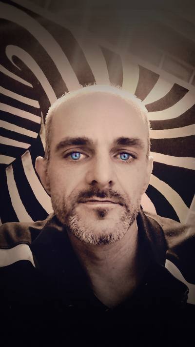 Thomas 41 ans Siegen Allemagne