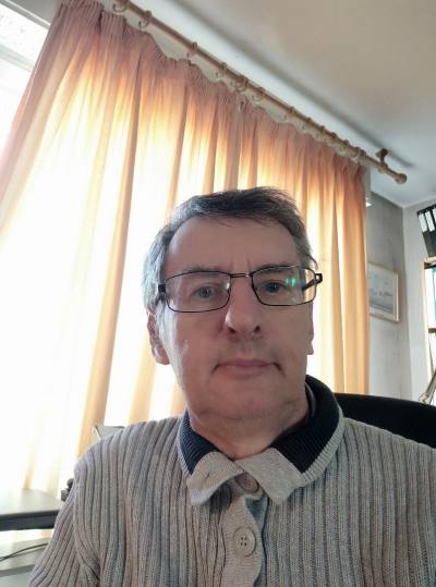Alain 69 лет Ivry Sur Seine Франция