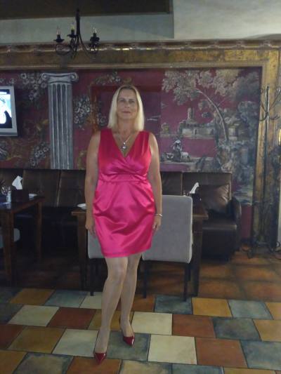 Lina 65 ans Minsk Biélorussie