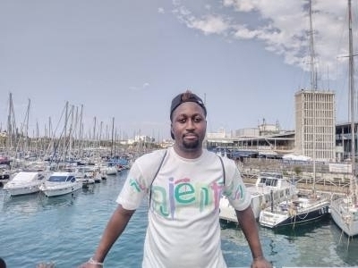 Zomo 29 лет Paris  Франция