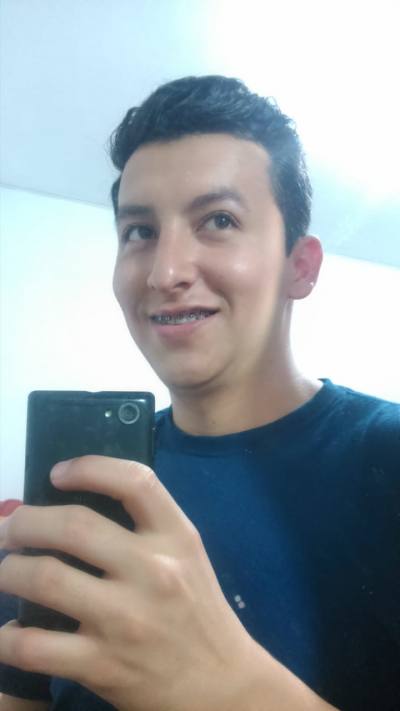 Cristian 28 ans Lima Espagne