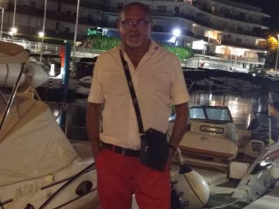 Stephane 62 лет Montreuil Франция
