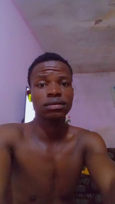 Keurtis 21 ans Centre  Canada