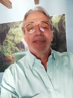 Robert 65 лет Monein Франция