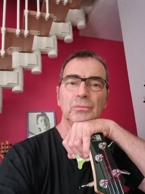 Philippe 65 лет Claix Франция