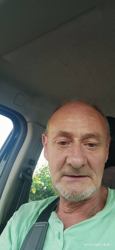 Mario 67 ans Beauvais France