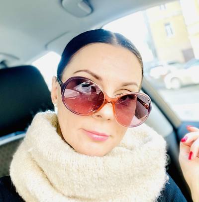 Yulia 38 ans Saint Petersburg Russie