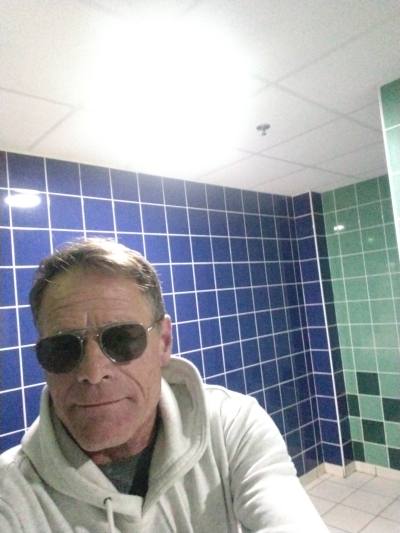 Jean marie 60 лет St Cast Le Guildo  Франция