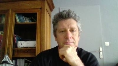 Stephane 62 лет Saintes Франция