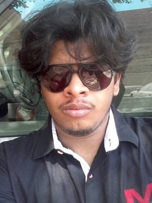 Ahmed memo 28 ans Madina El Monawara Arabie saoudite