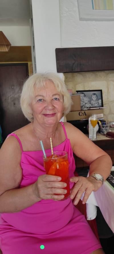 Liubov 69 ans Nice France