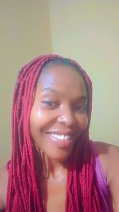 Arlette 30 ans Ile De France  Réunion
