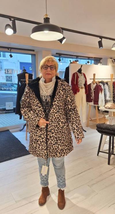 Pativcia 52 years Vzsccv Germany