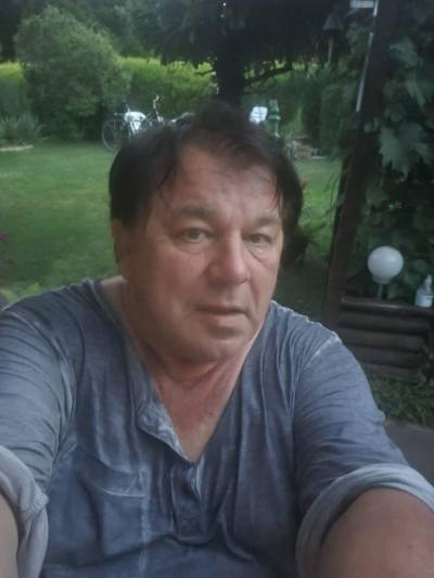 Robert 68 ans Berlin Allemagne