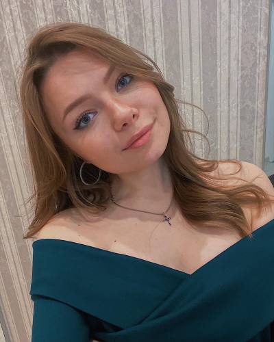 Darina 25 ans Poltava Ukraine