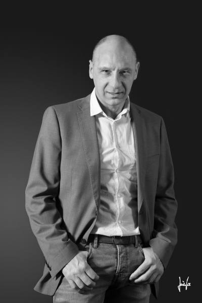 Lucien 58 лет Liège Бельгия