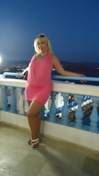 Elena 48 ans Brest Biélorussie