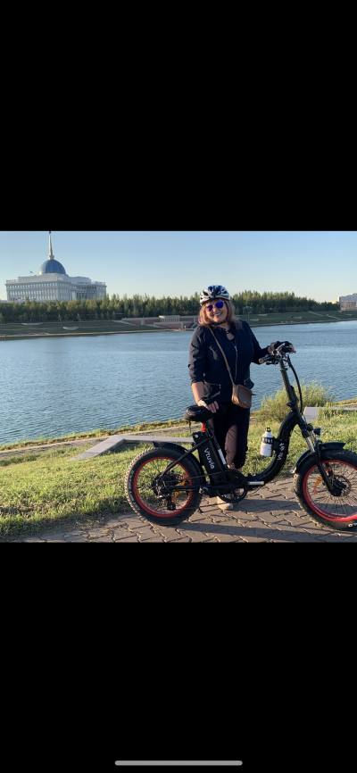 Mila 62 Jahre Astana Kasachstan