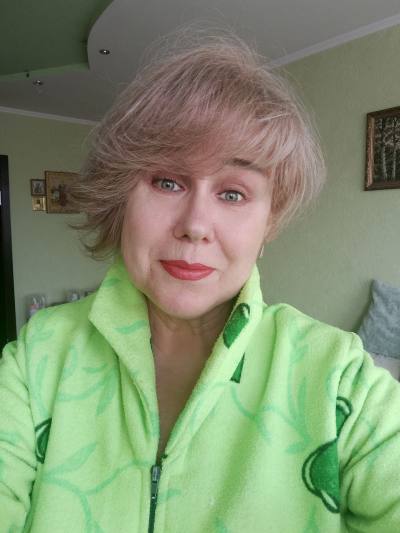 Iren 59 ans Moscou Russie