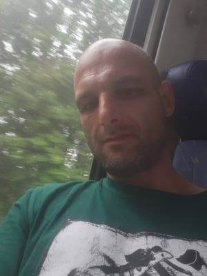 Kevin 39 лет Brest  Франция
