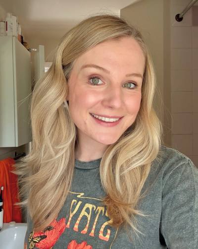 Anna 34 years Bonns Germany