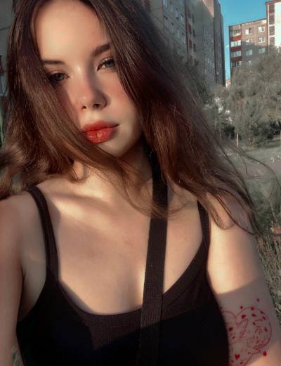 Mariana 19 ans Брест  Biélorussie