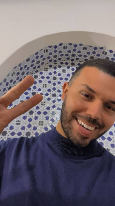 Yann 32 лет Paris Франция