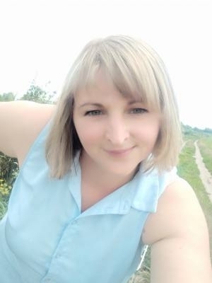 Юлія 43 ans Дубно Ukraine