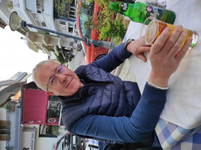 Oliver 46 ans Sofia Bulgarie