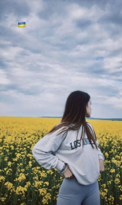 Арина 21 ans Киев  Ukraine