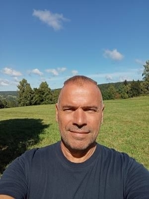 Oliver 56 ans Grevenbroich  Allemagne