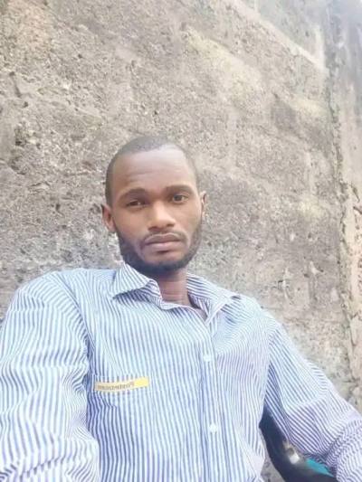 Othniel 30 лет Kinshasa Южная Африка