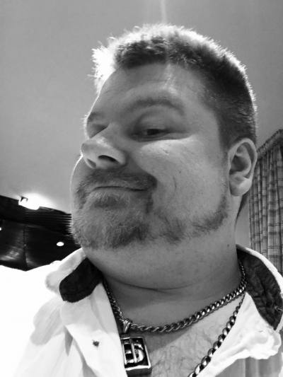 René 46 ans Nordenham Allemagne