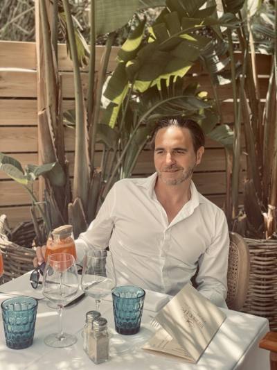 Gregory 49 ans Cannes France