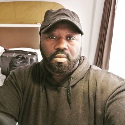 Abdul 54 лет Manchester Великобритания