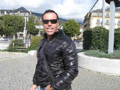 Miko 48 лет Neuchâtel  Швейцария