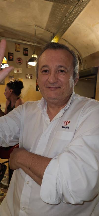 José 51 лет Puisserguier Франция