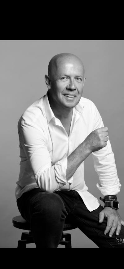 Chris 58 лет Charbonnières-les-bains Франция